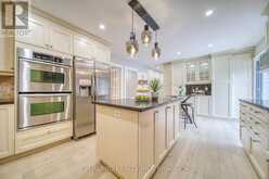 8 ELLIOTWOOD COURT Toronto