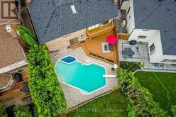 8 ELLIOTWOOD COURT Toronto