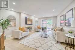 8 ELLIOTWOOD COURT Toronto