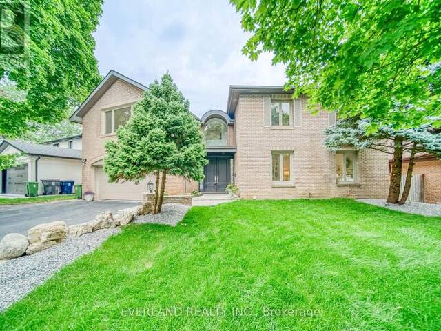 8 ELLIOTWOOD COURT Toronto Ontario