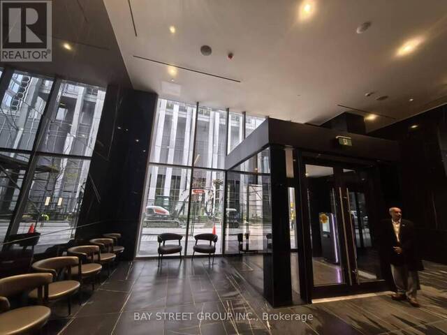 1001 - 11 YORKVILLE AVENUE Toronto Ontario