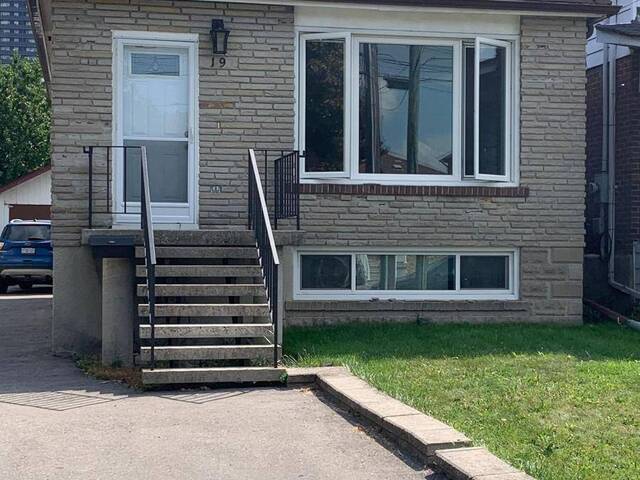 19 DEE AVENUE Toronto Ontario