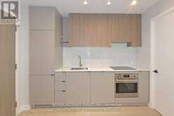 233 - 161 ROEHAMPTON AVENUE Toronto