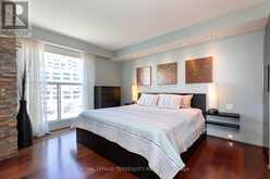 708 - 99 HARBOUR SQUARE Toronto