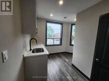 2ND FL - 2898 LAKESHORE BOULEVARD W Toronto