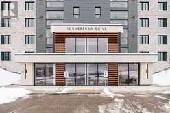 413 - 15 KNEESHAW DRIVE S Barrie