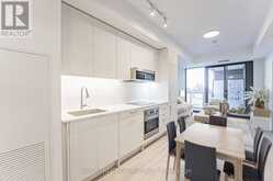 526 - 250 LAWRENCE AVENUE W Toronto