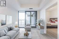 526 - 250 LAWRENCE AVENUE W Toronto