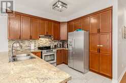 27 CEDAR LAKE CRESCENT Brampton