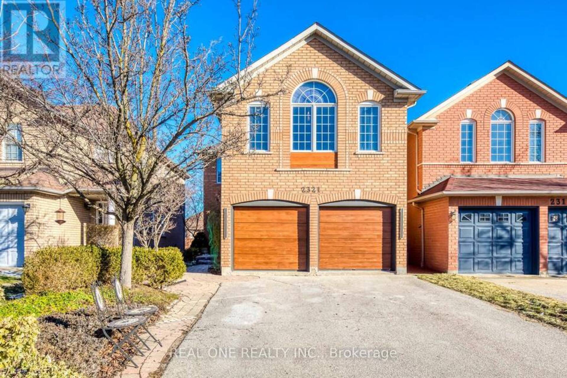 2321 YORKTOWN CIRCLE Mississauga