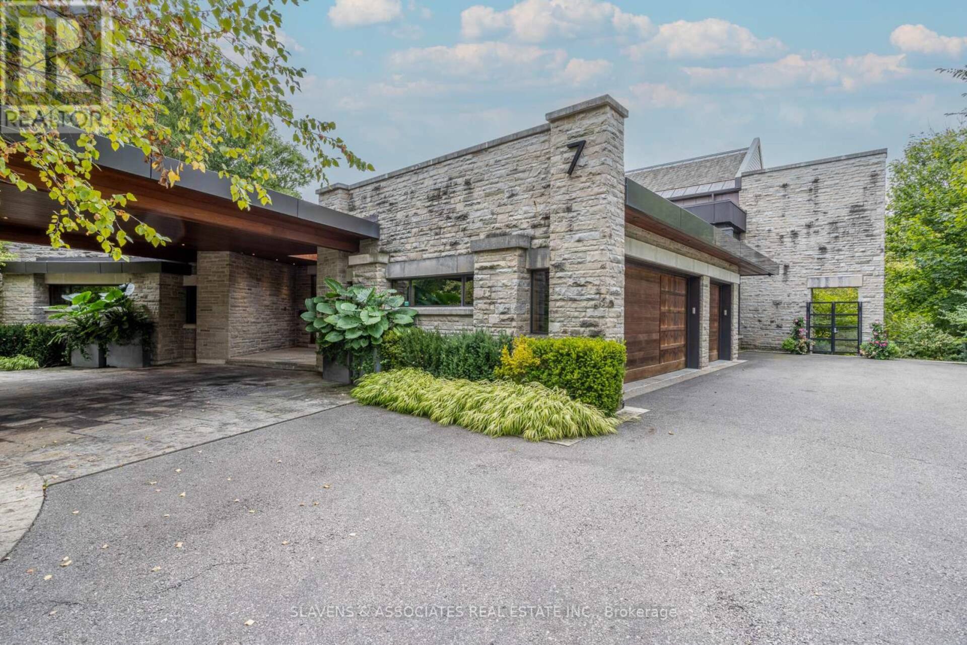 7 OXBOW ROAD Toronto