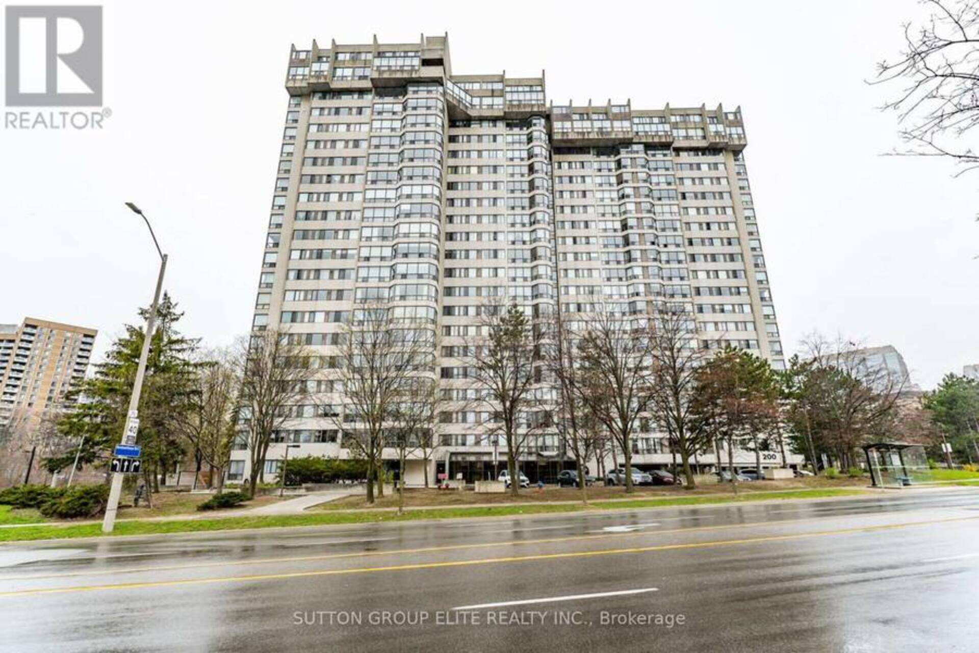 5 - 200 ROBERT SPECK PARKWAY Mississauga