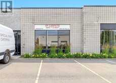 23 - 220 INDUSTRIAL PARKWAY S Aurora