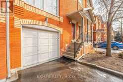 14 - 95 WELDRICK ROAD E Richmond Hill