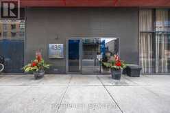 802 - 435 RICHMOND STREET W Toronto