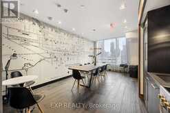 802 - 435 RICHMOND STREET W Toronto