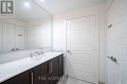 905 - 28 LINDEN STREET W Toronto