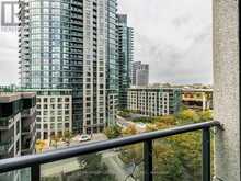 809 - 215 FORT YORK BOULEVARD Toronto