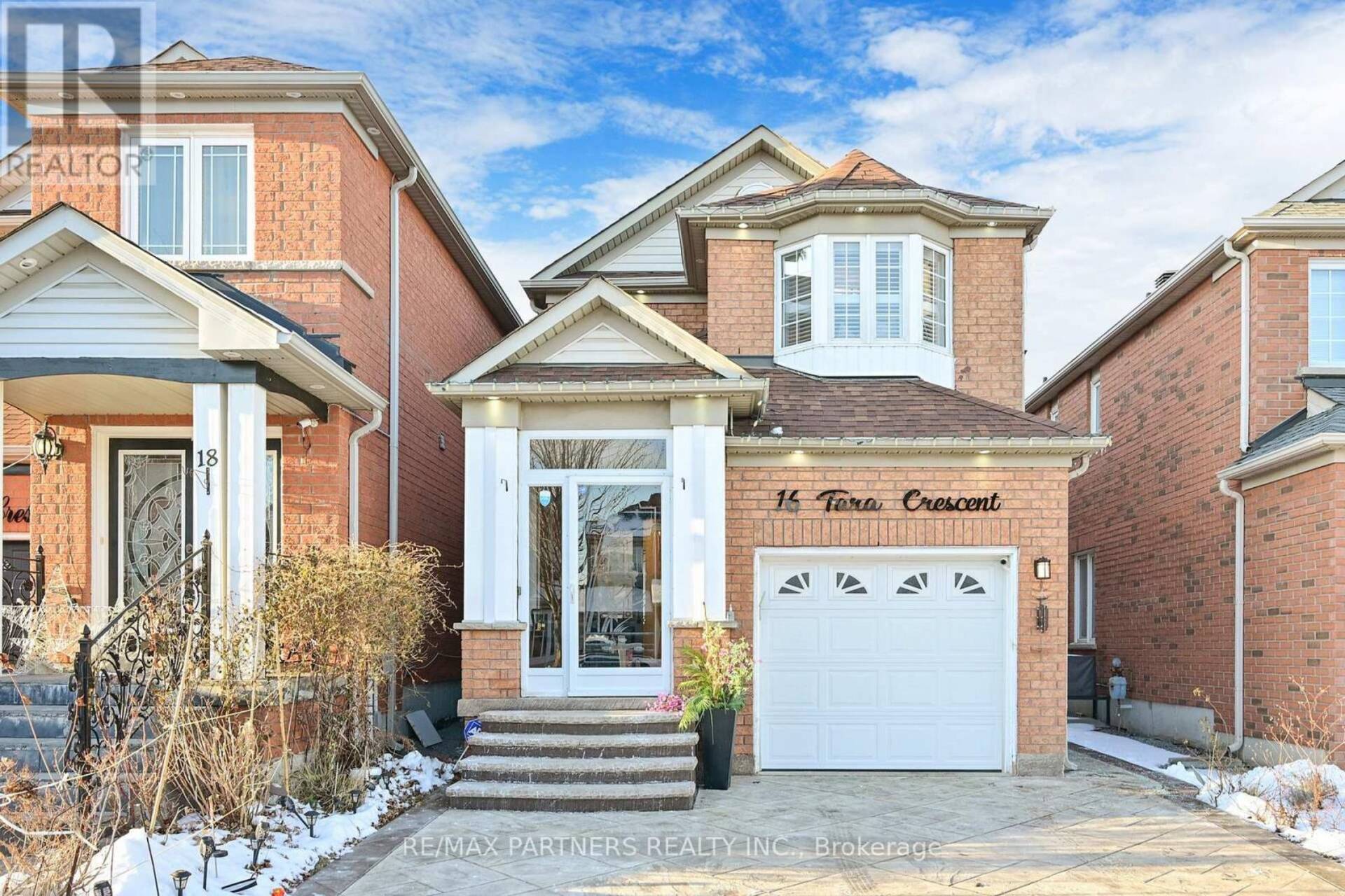 16 TARA CRESCENT Markham