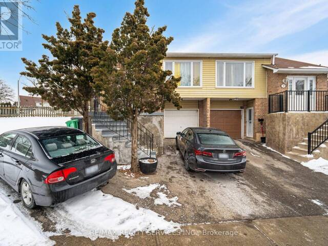 12 COURTLEIGH SQUARE Brampton Ontario