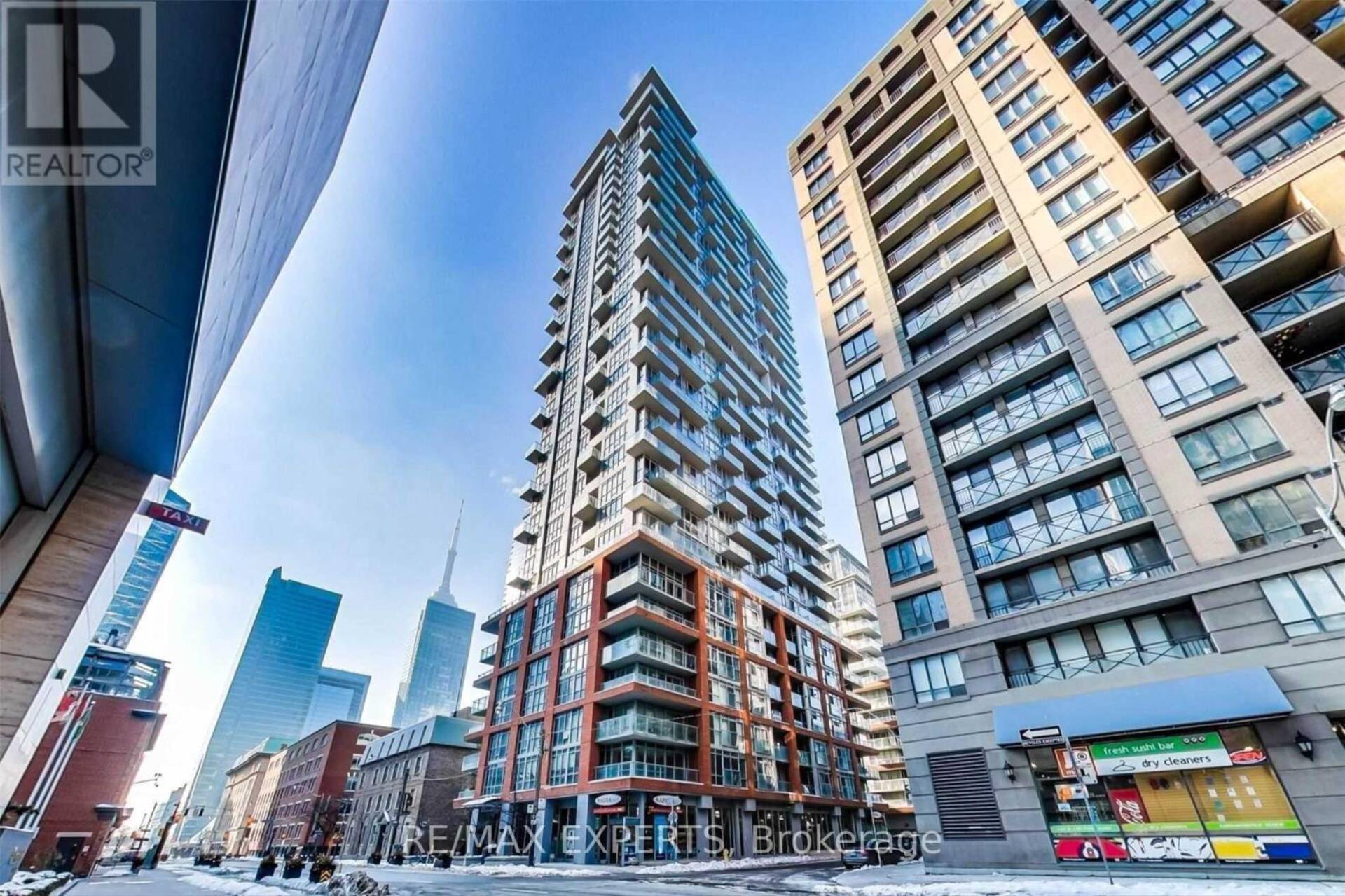 302 - 126 SIMCOE STREET Toronto