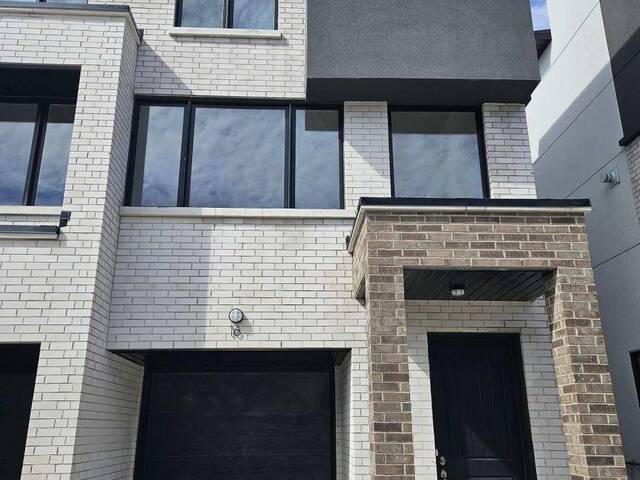 #3 - 16 PERSICA STREET Richmond Hill Ontario