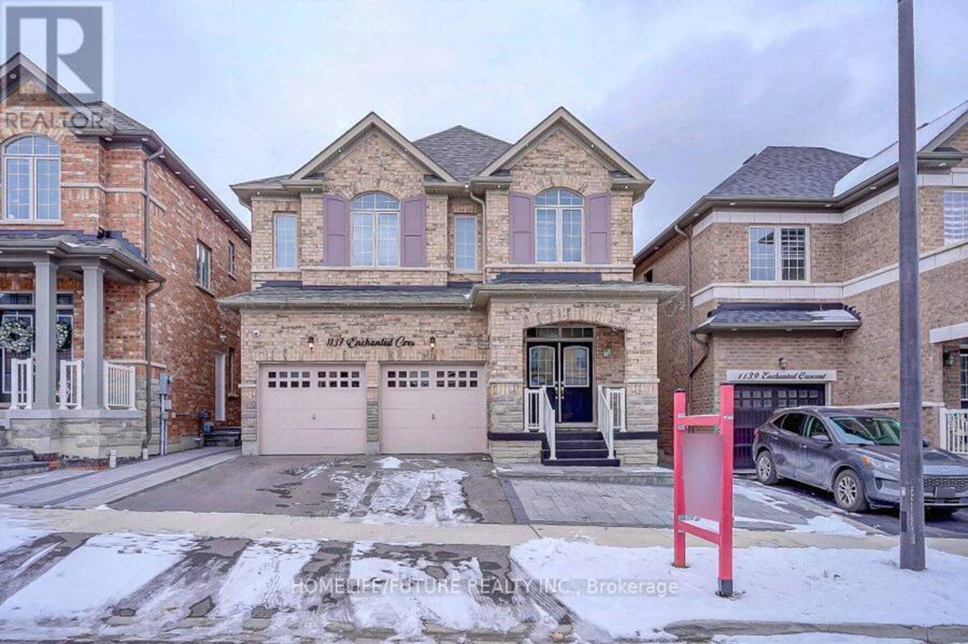 1137 ENCHANTED CRESCENT Pickering