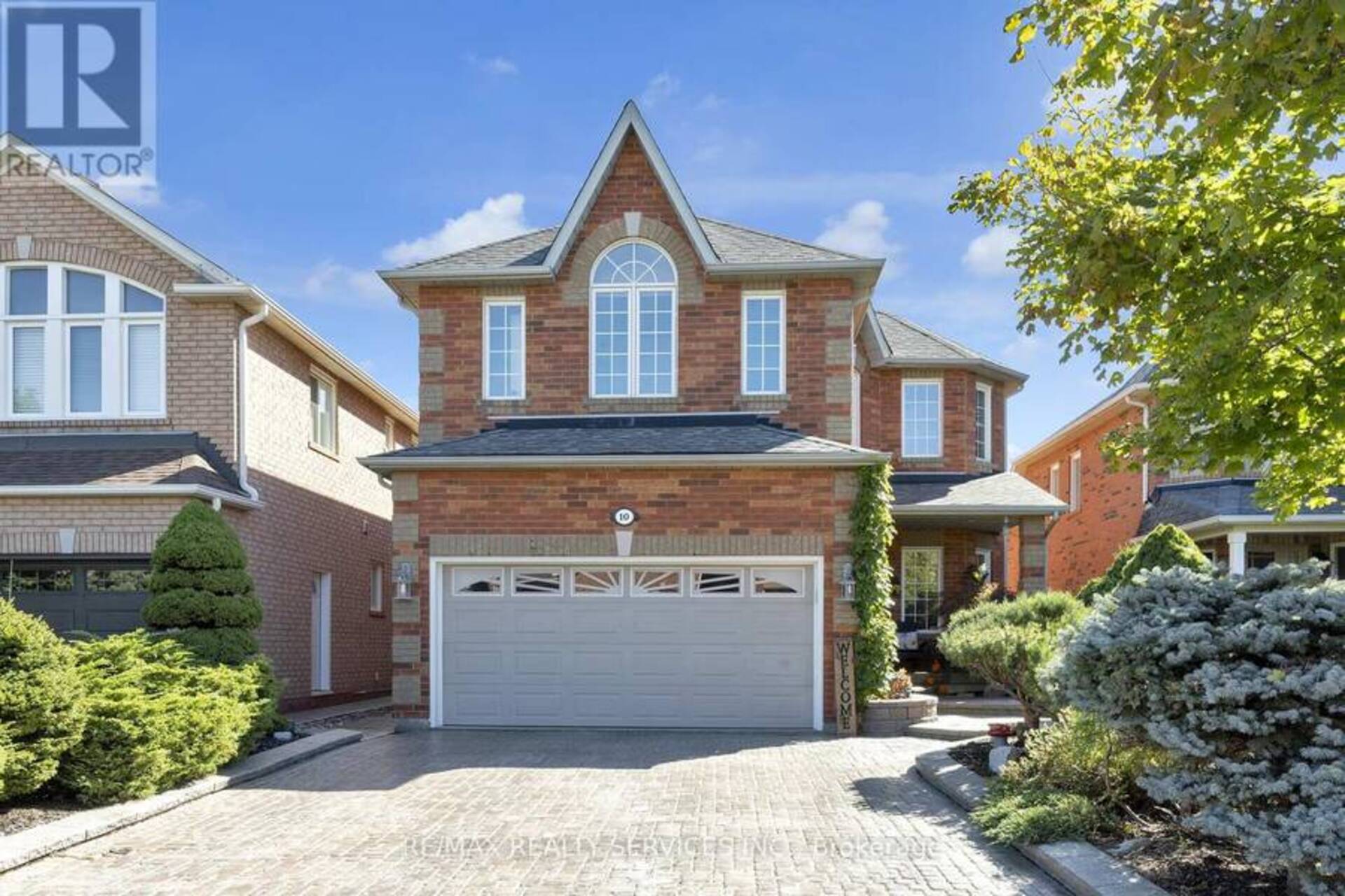 10 BARNES COURT Brampton