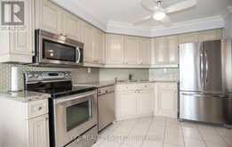 808 - 1 CLARK AVENUE W Vaughan