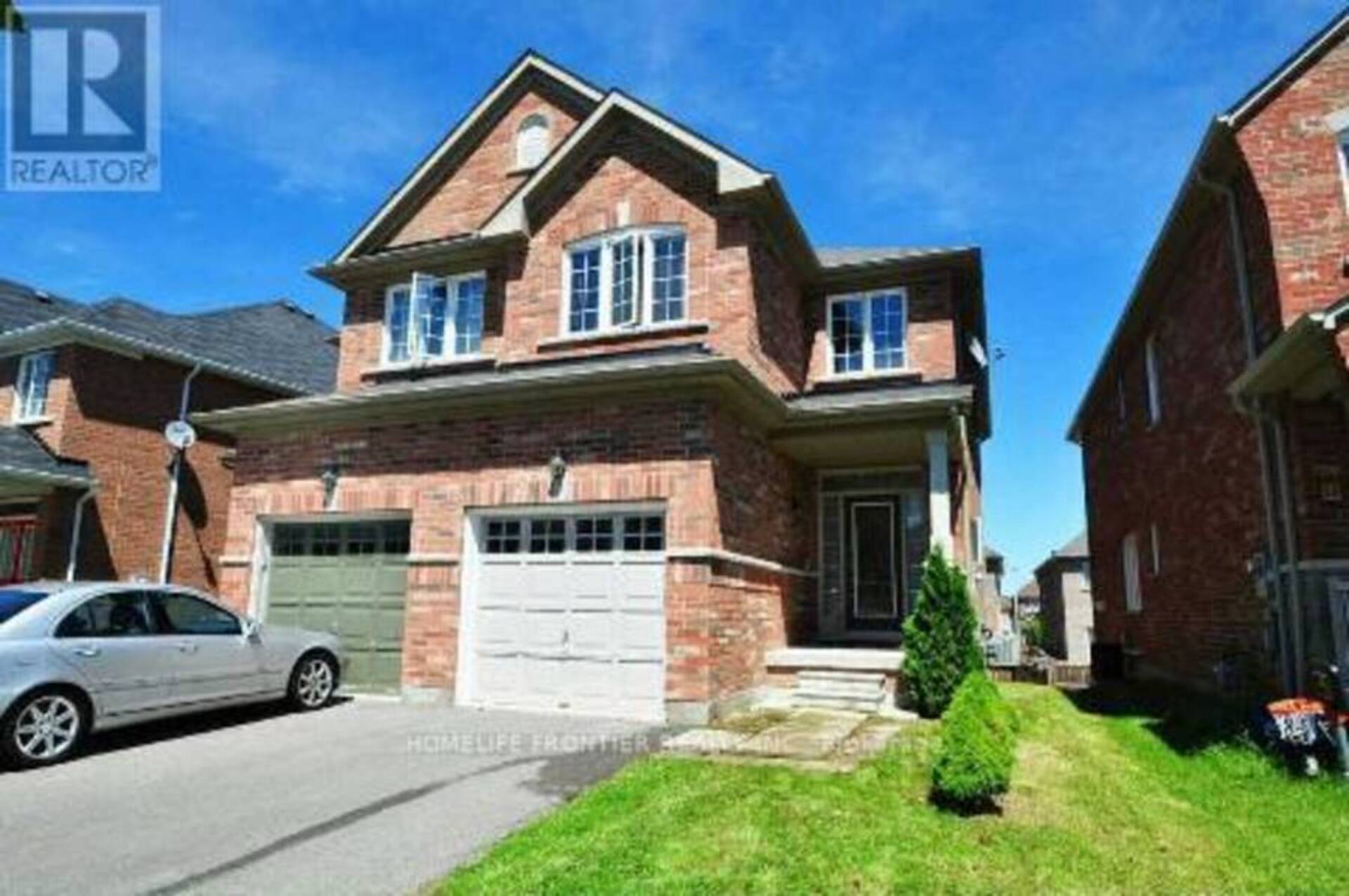 17 LANDWOOD AVENUE Vaughan