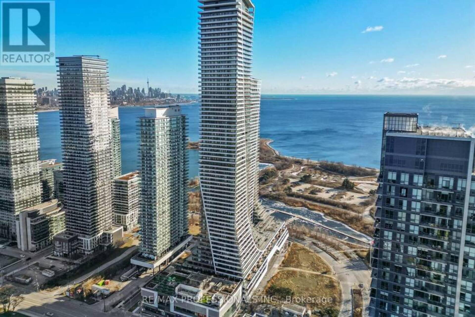 825 - 30 SHORE BREEZE DRIVE Toronto