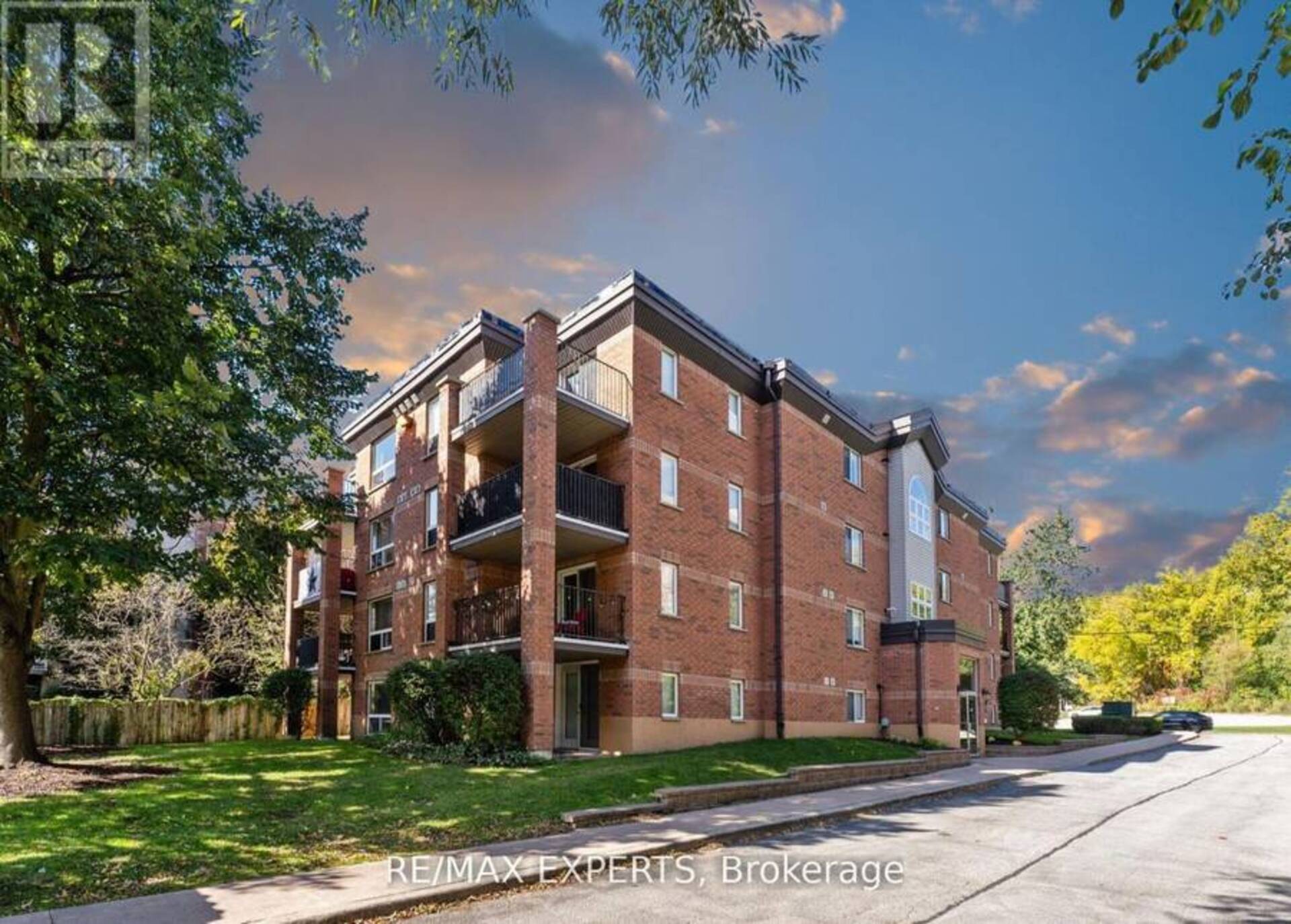 403 - 117 EDGEHILL DRIVE Barrie