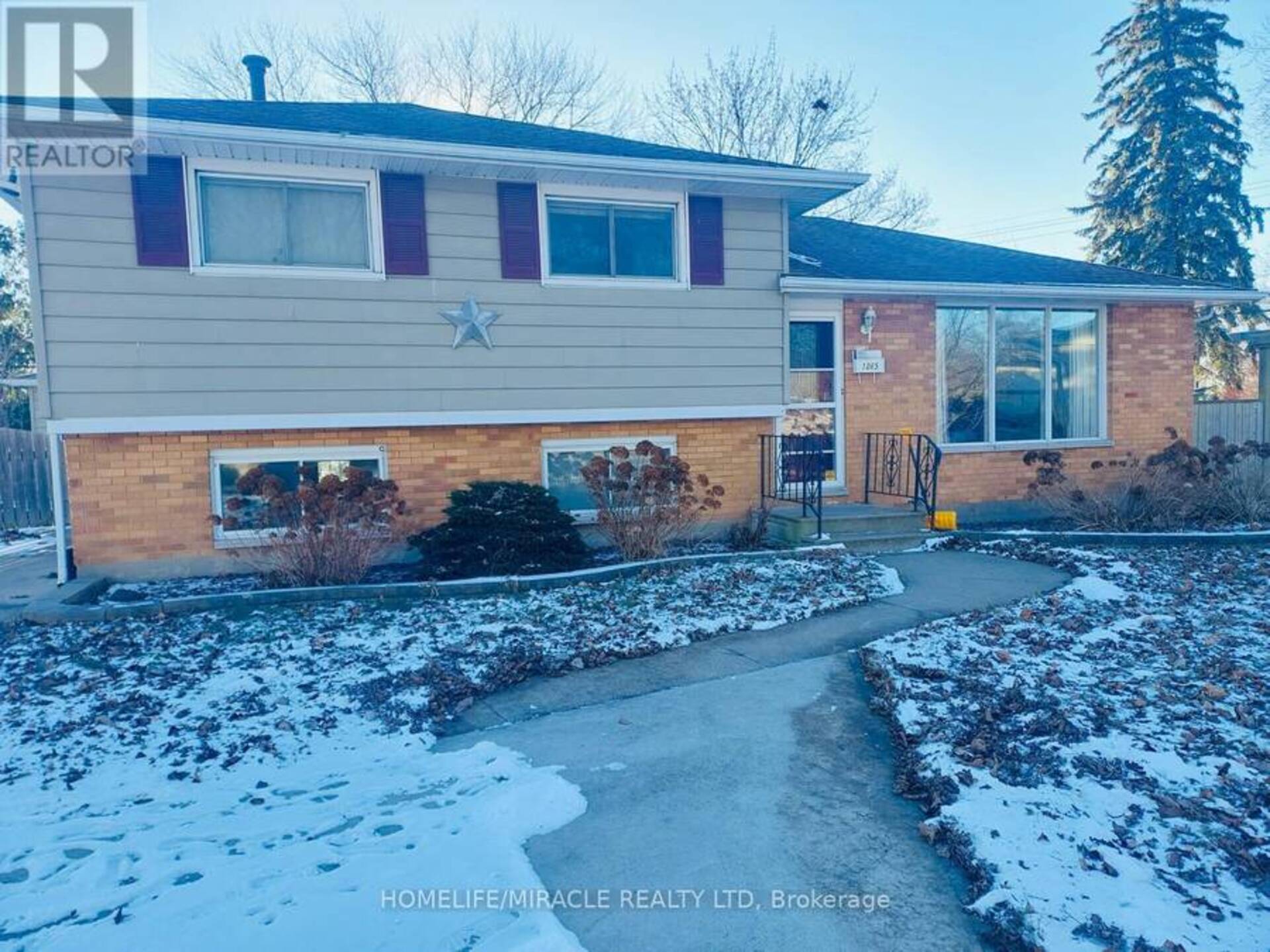 1085 SAINT LAURENT DRIVE Sarnia