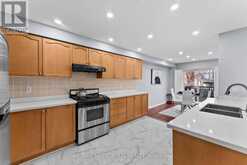 4 GROSBEAK CRESCENT Toronto