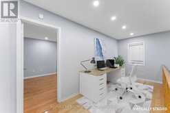 4 GROSBEAK CRESCENT Toronto