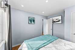 4 GROSBEAK CRESCENT Toronto