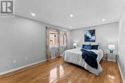 4 GROSBEAK CRESCENT Toronto