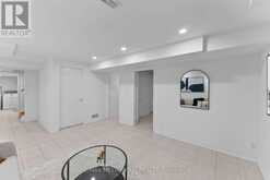 4 GROSBEAK CRESCENT Toronto