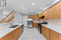 4 GROSBEAK CRESCENT Toronto