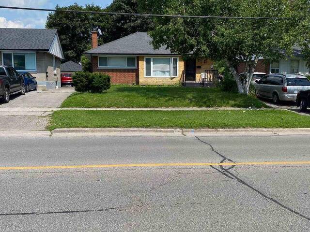 BSMT - 215 WILSON ROAD S Oshawa Ontario