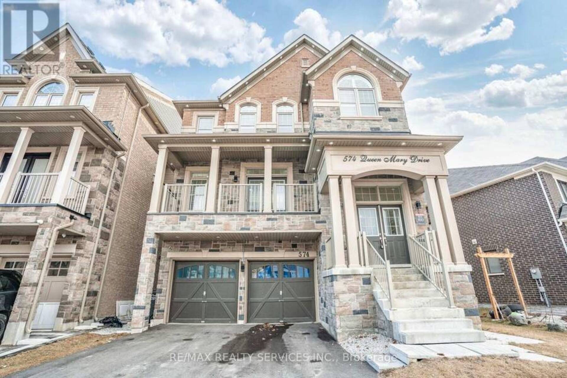 574 QUEEN MARY DRIVE Brampton