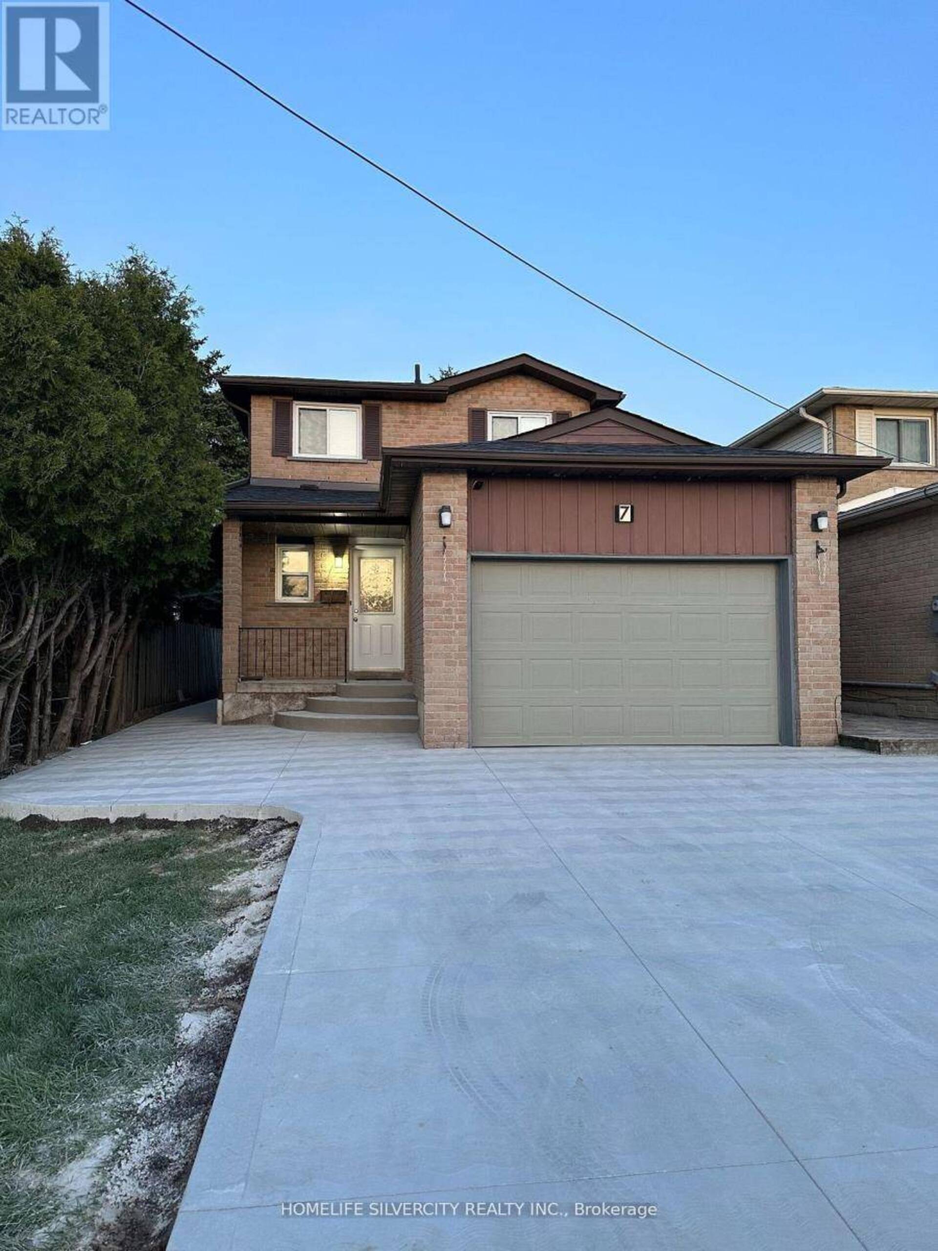 7 NEWBRIDGE CRESCENT Brampton