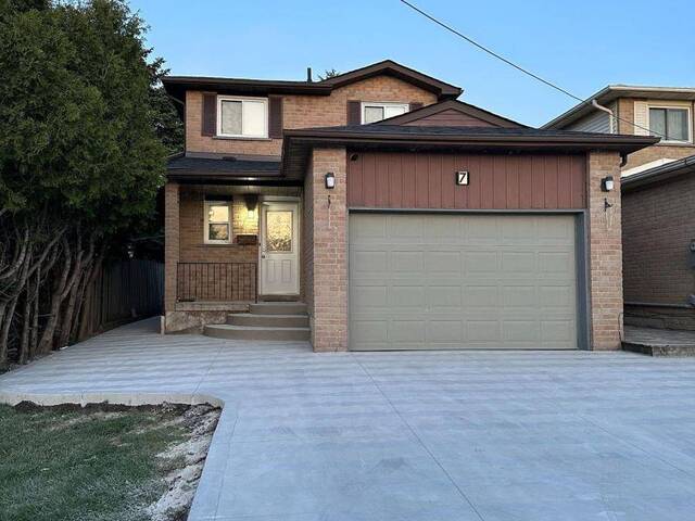 7 NEWBRIDGE CRESCENT Brampton Ontario