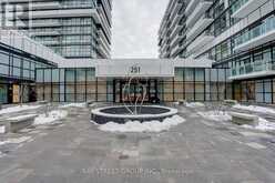 727 - 251 MANITOBA STREET Toronto