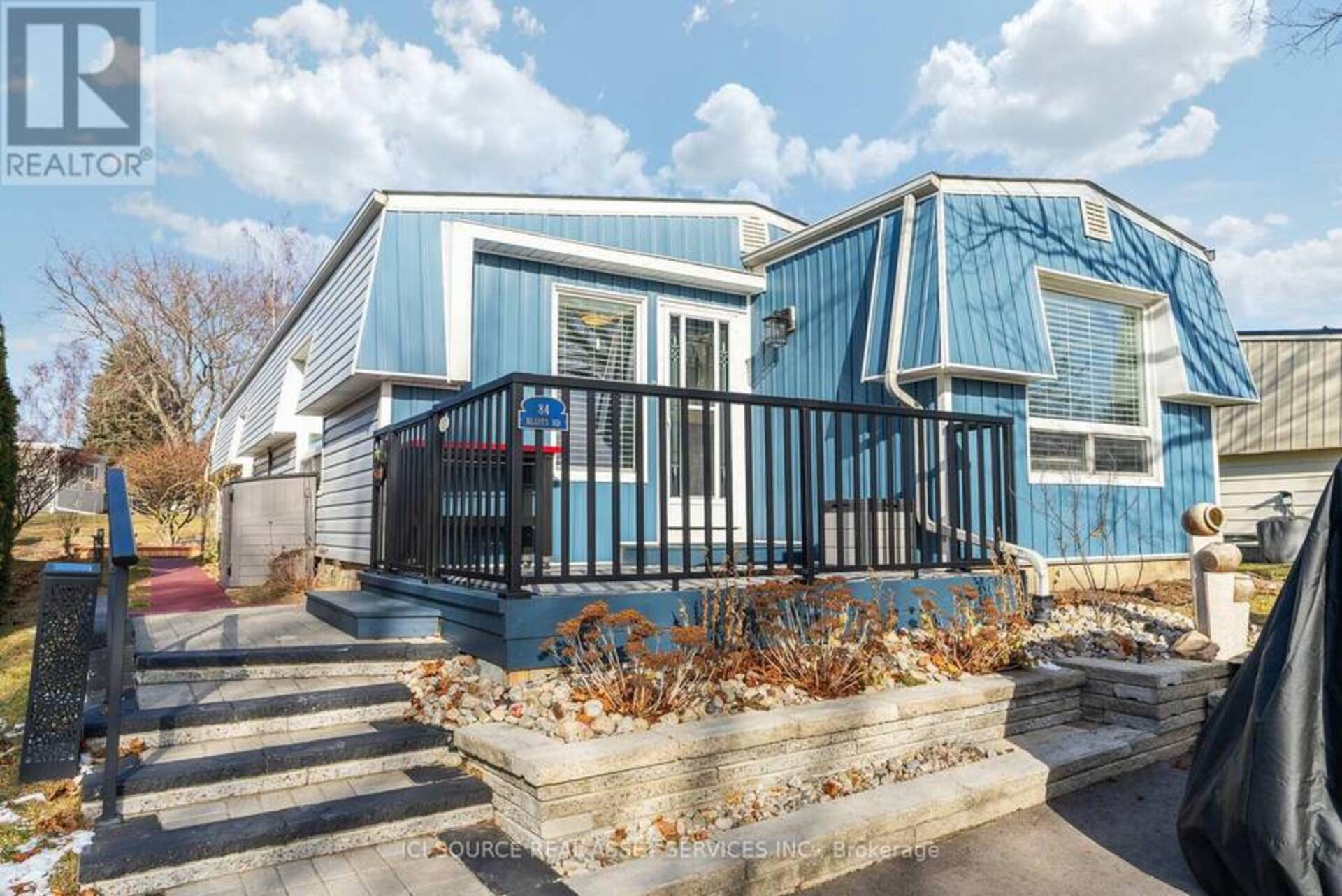 84 BLUFFS ROAD Clarington