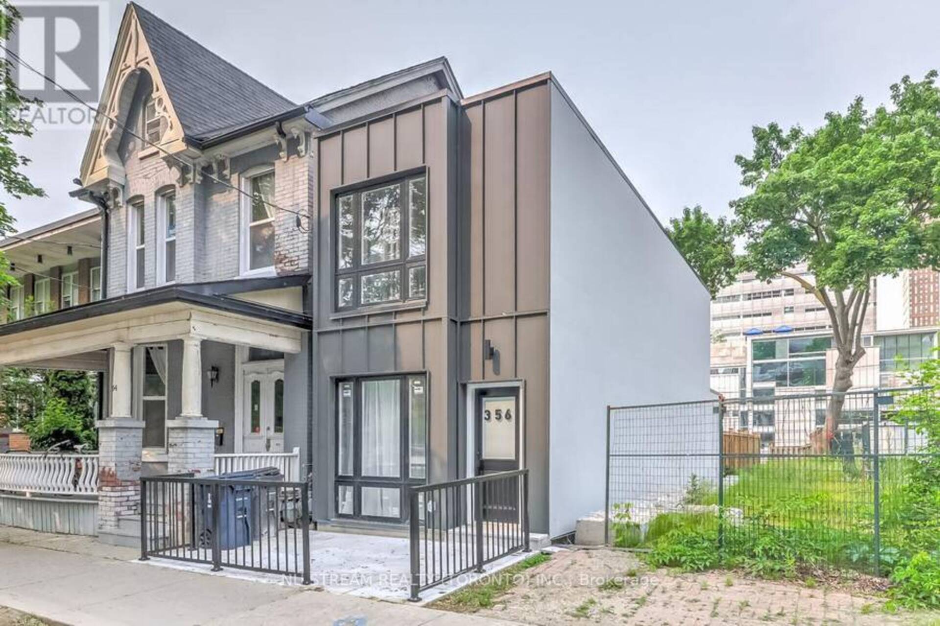 2F - 356 HURON STREET Toronto