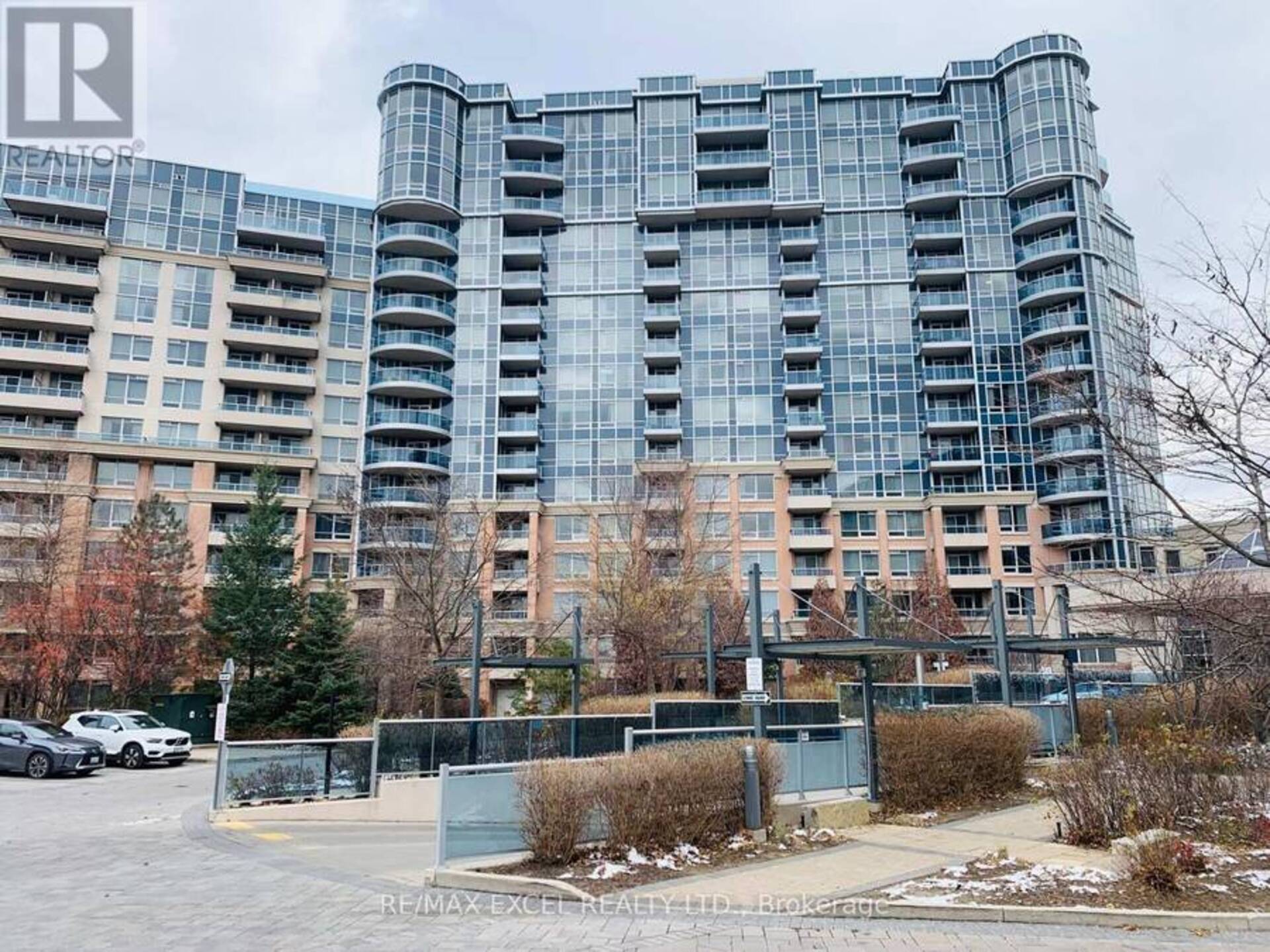 205 - 33 COX BOULEVARD Markham