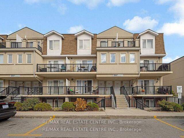 2067 - 3041 FINCH AVENUE W Toronto Ontario