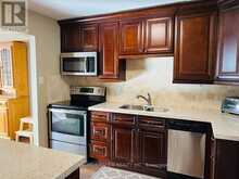 303 - 200 HOLLAND COURT S Bradford/West Gwillimbury