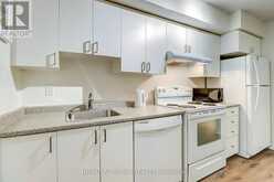 423 - 35 SARANAC BOULEVARD Toronto